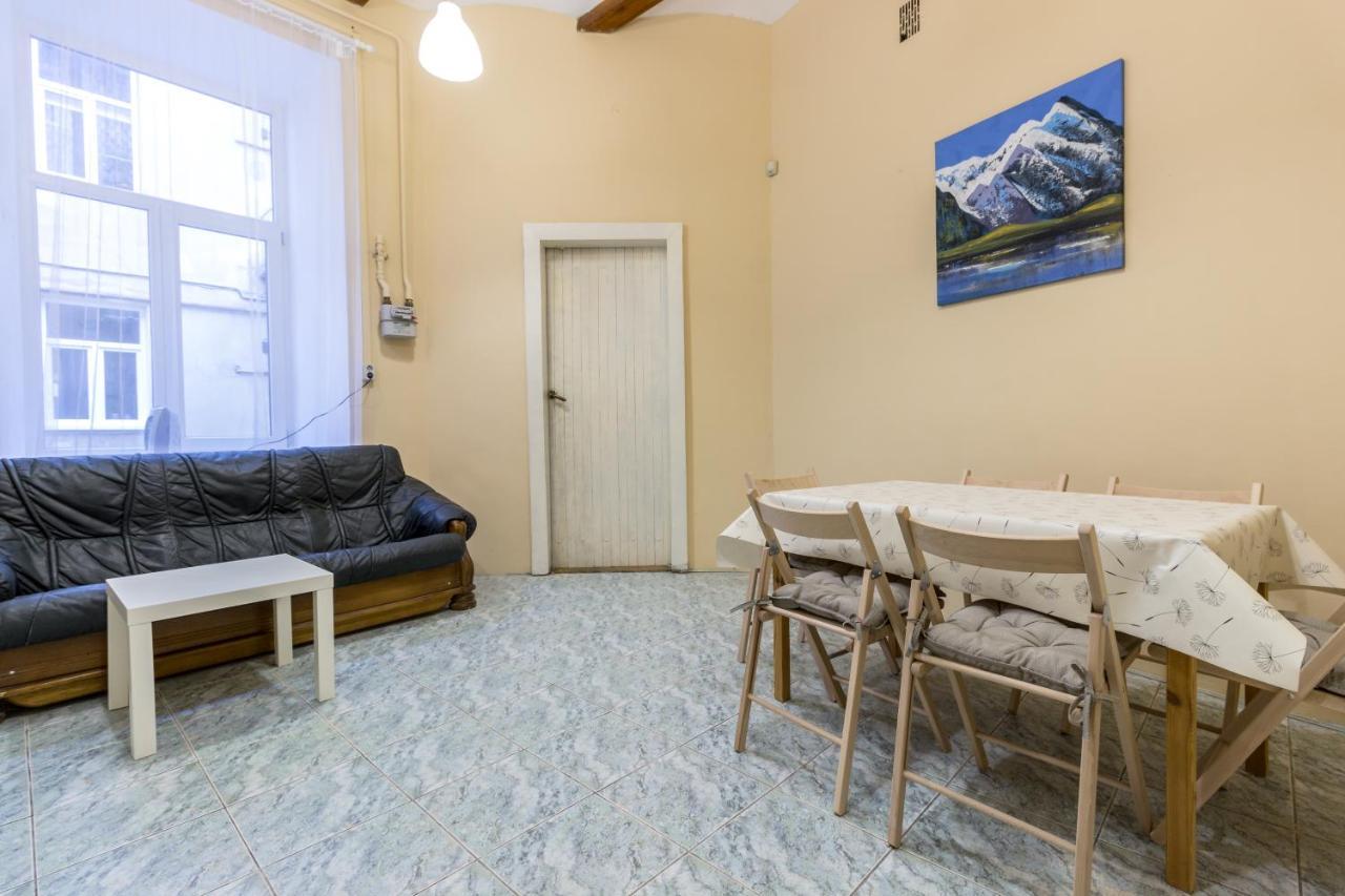 Hostel Best Time Λβιβ Εξωτερικό φωτογραφία