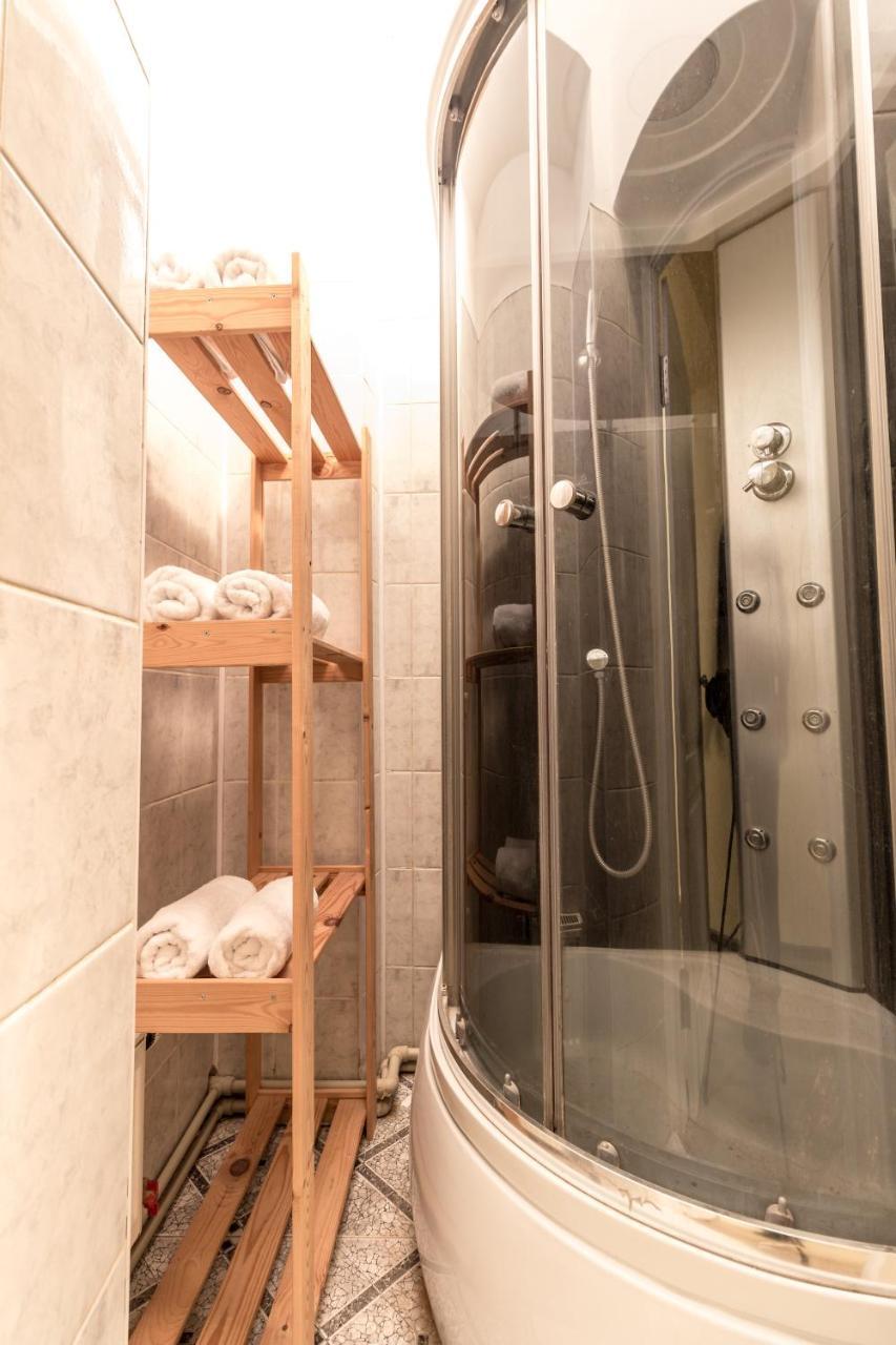 Hostel Best Time Λβιβ Εξωτερικό φωτογραφία