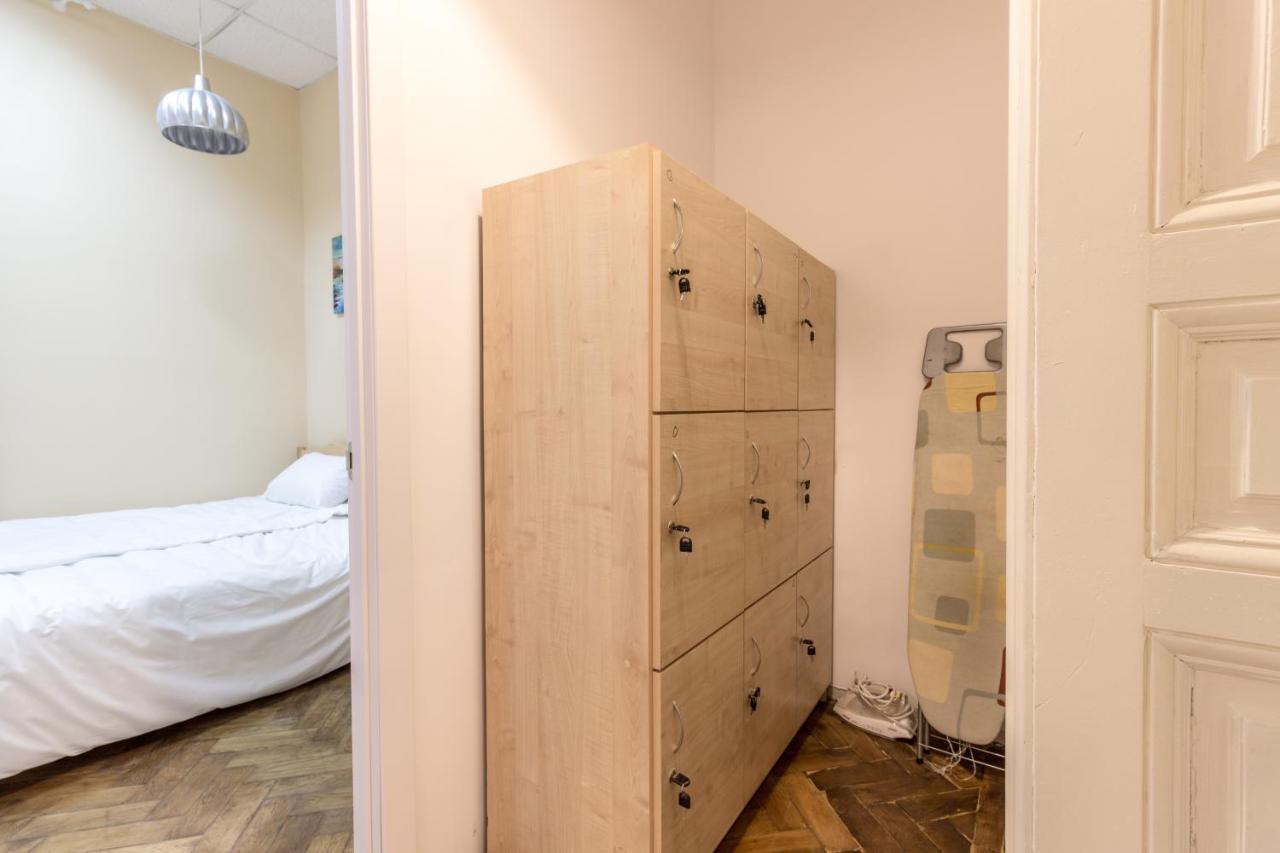 Hostel Best Time Λβιβ Εξωτερικό φωτογραφία